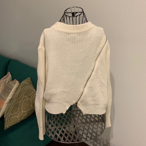 Asymmetrical cream sweater w/ zipper back - Picture 3 of 3